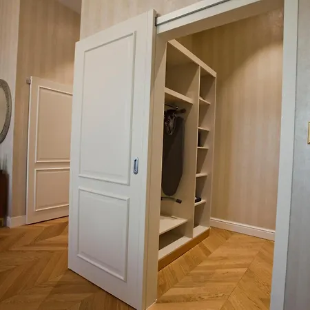 Incanto Old Town Boutique Previous Tiffi Old Town 4*