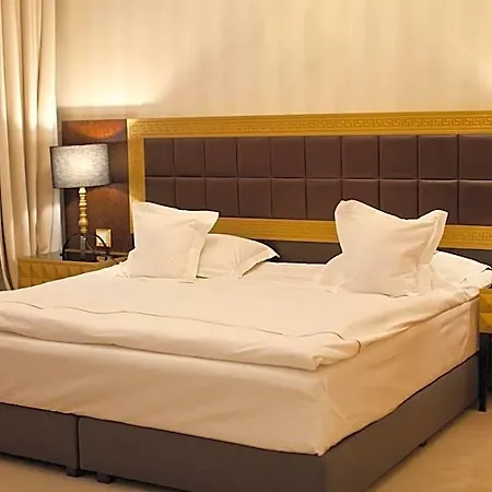 Incanto Old Town Boutique Previous Tiffi Old Town 4*