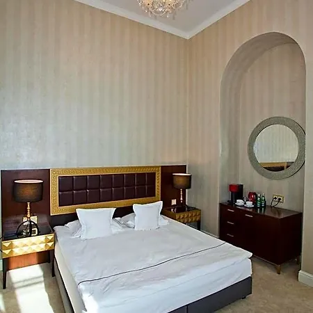 Aparthotel Incanto Old Town Boutique Previous Tiffi Old Town 4*