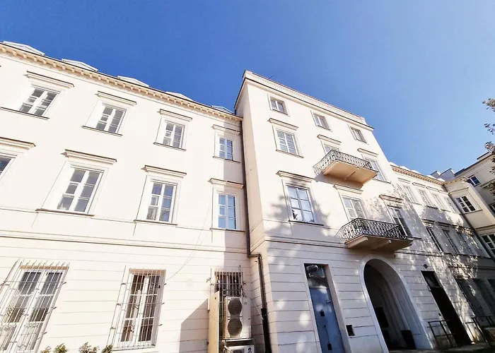 Tiffi Old Town 4* Warschau