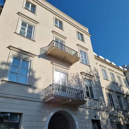 Tiffi Old Town 4* Warsaw